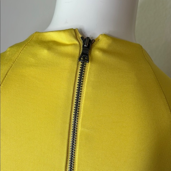 Alice + Olivia Yellow Ruched Bodycon Midi Dress - Picture 5 of 13